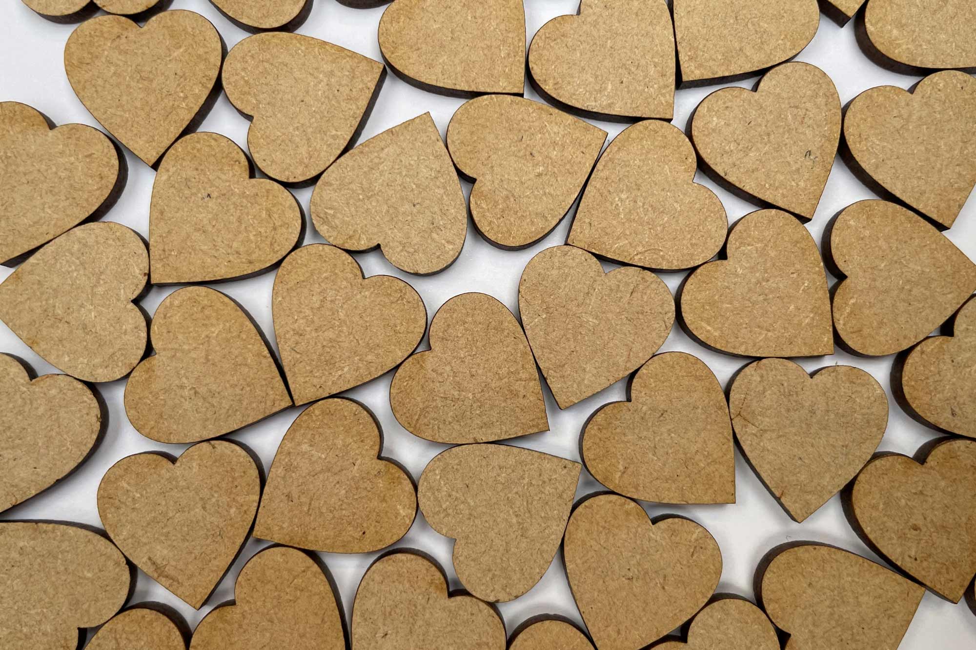 wooden heart table confetti 20mm size