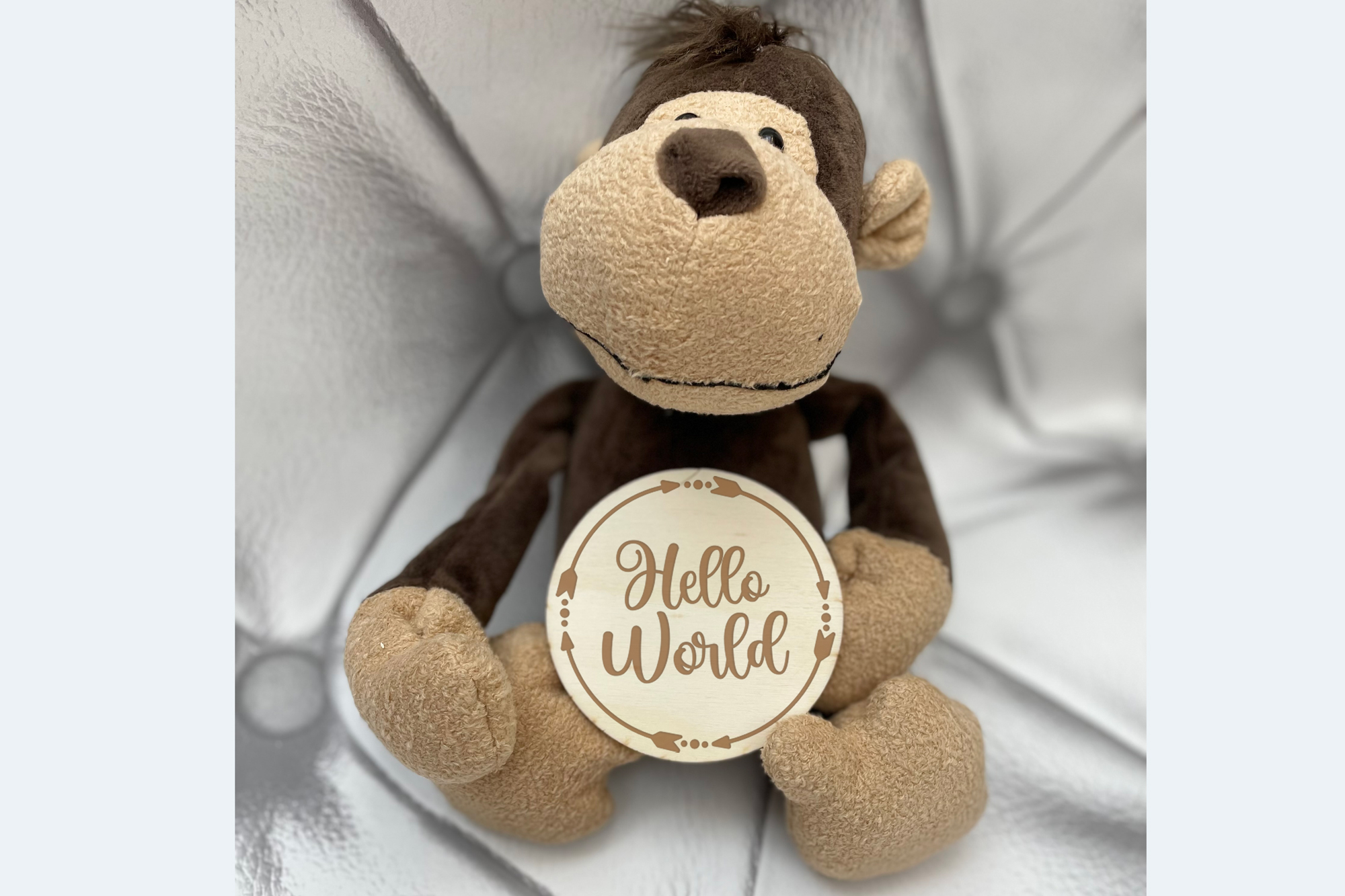 Beautifully engraved Baby Milestone Wooden Disc Set. The perfect gift for new parents to celebrate each milestone with their newborn.
